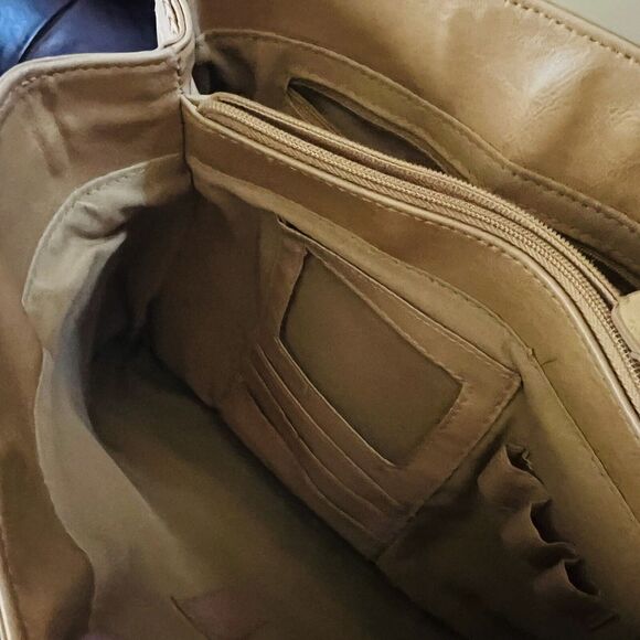 Vintage Bueno Embossed Croc Faux Leather Satchel Bag Purse Duffel Tan Camel Fob - Picture 8 of 14